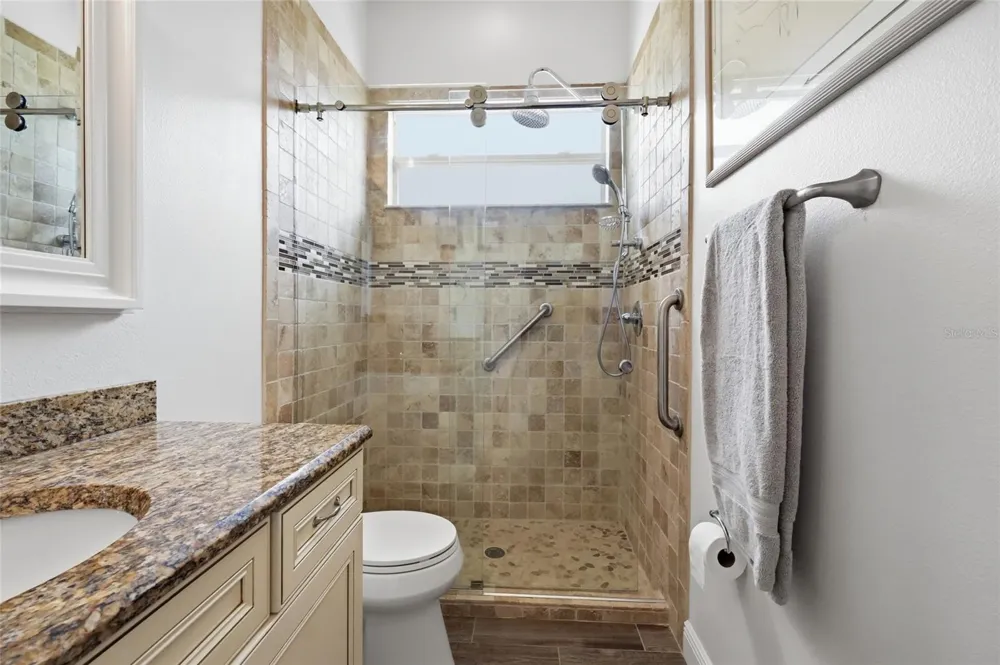 4703 4TH AVENUE DRIVE E Bradenton, FL 34208