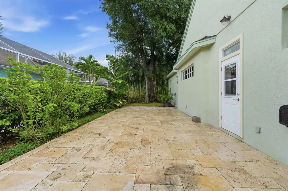 4703 4TH AVENUE DRIVE E Bradenton, FL 34208