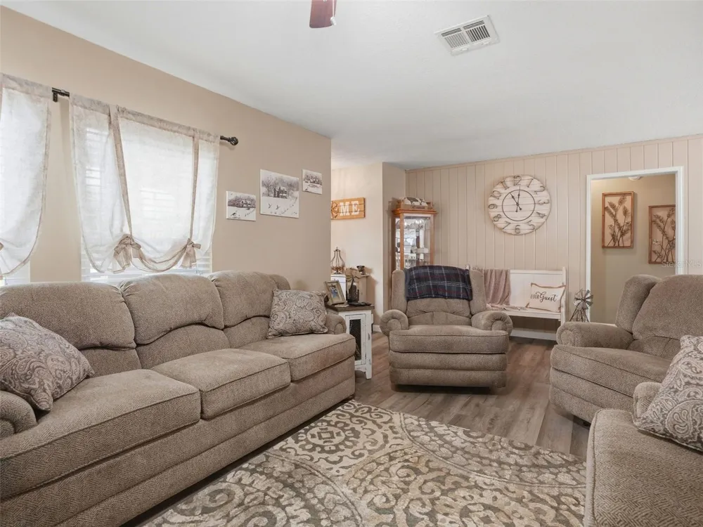 9122 DUPONT AVENUE Spring Hill, FL 34608