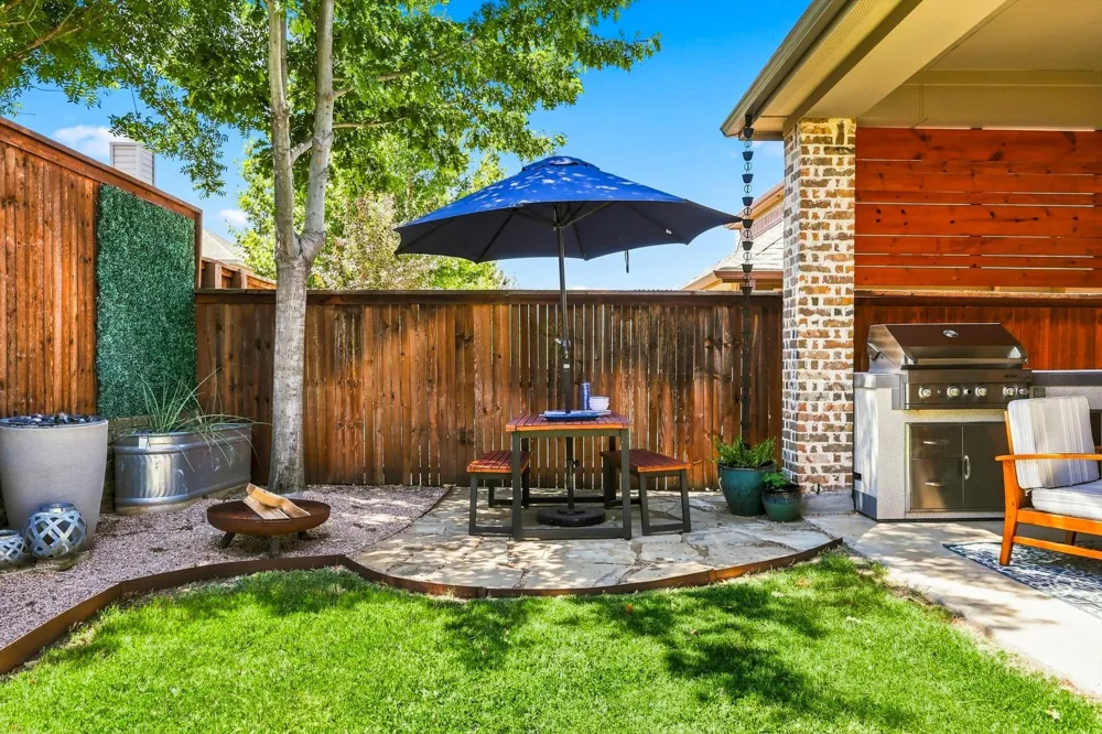 1516 Presley Way Lantana, TX 76226