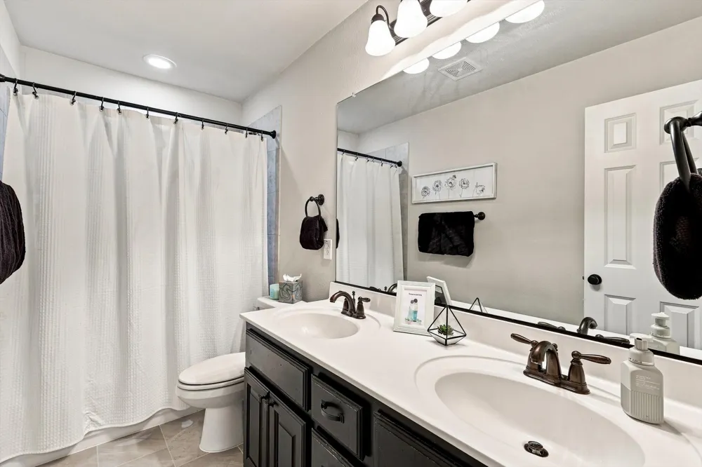 1516 Presley Way Lantana, TX 76226