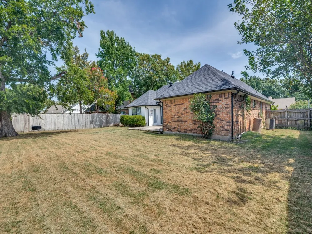 8421 Liberty Lane Rowlett, TX 75089