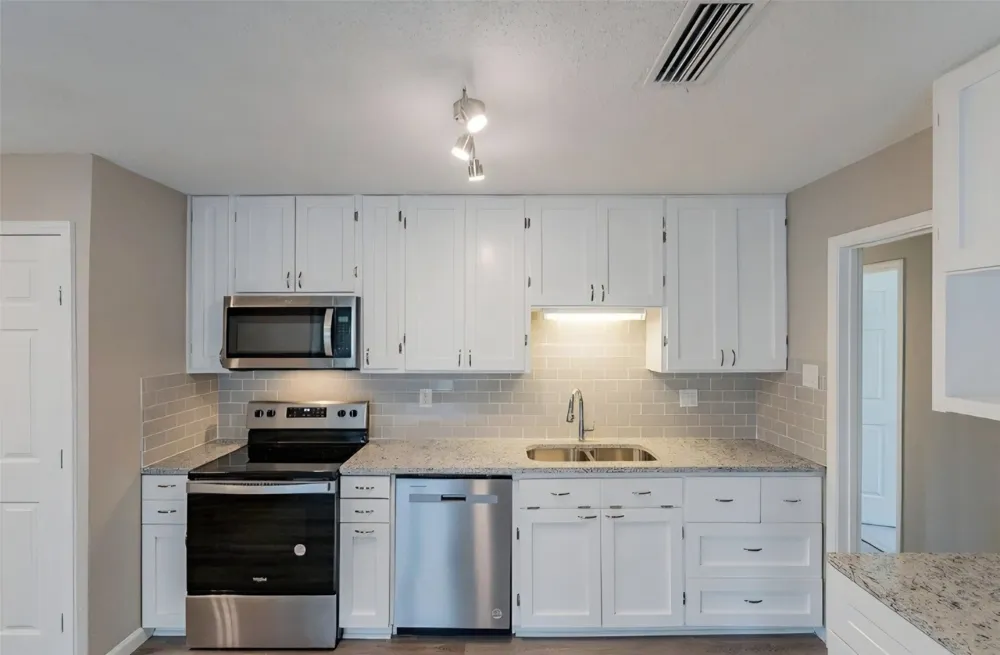 2112 Cedarcrest Drive Carrollton, TX 75007