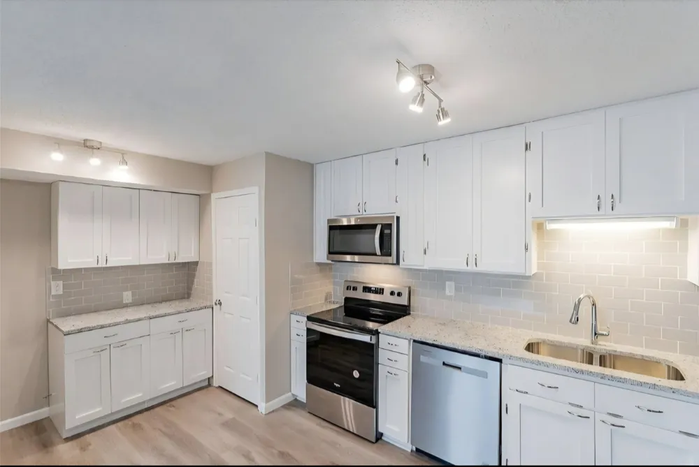 2112 Cedarcrest Drive Carrollton, TX 75007