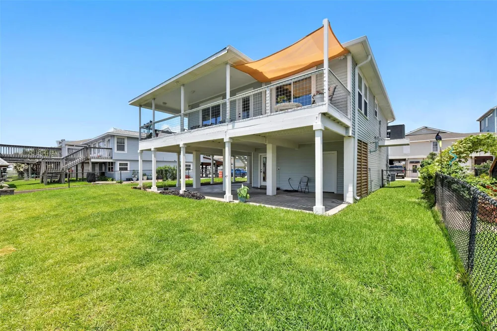 1127 Redfish Street Bayou Vista, TX 77563