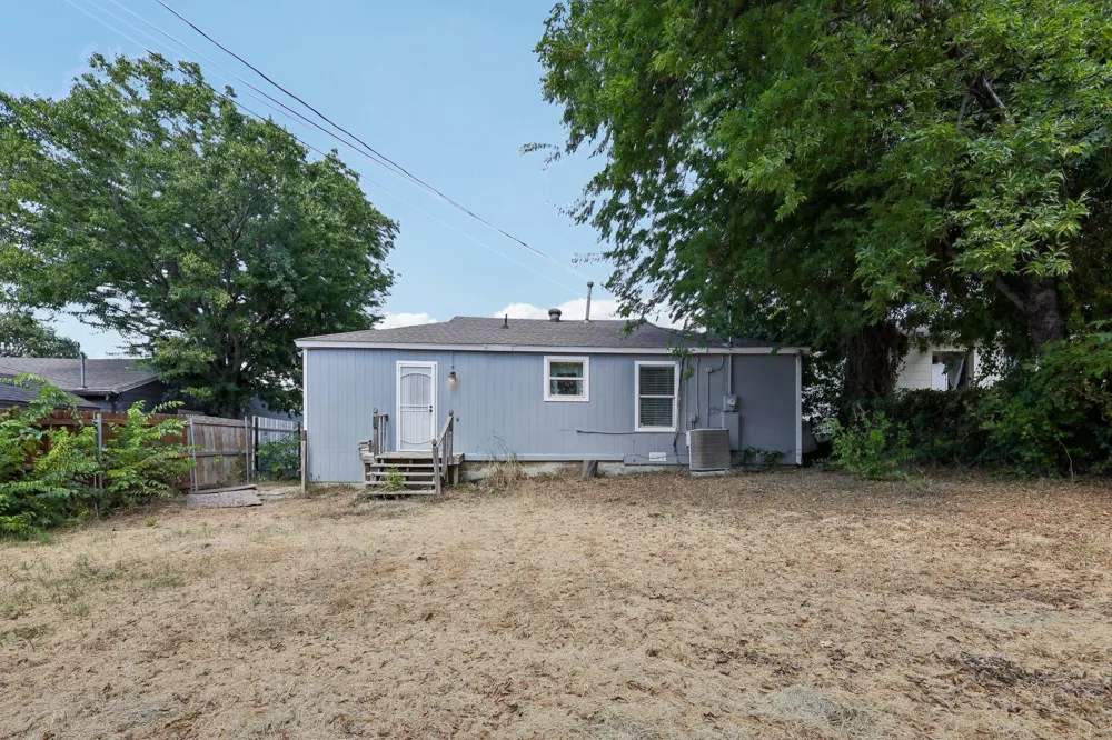 3455 W Boyce Avenue Fort Worth, TX 76133