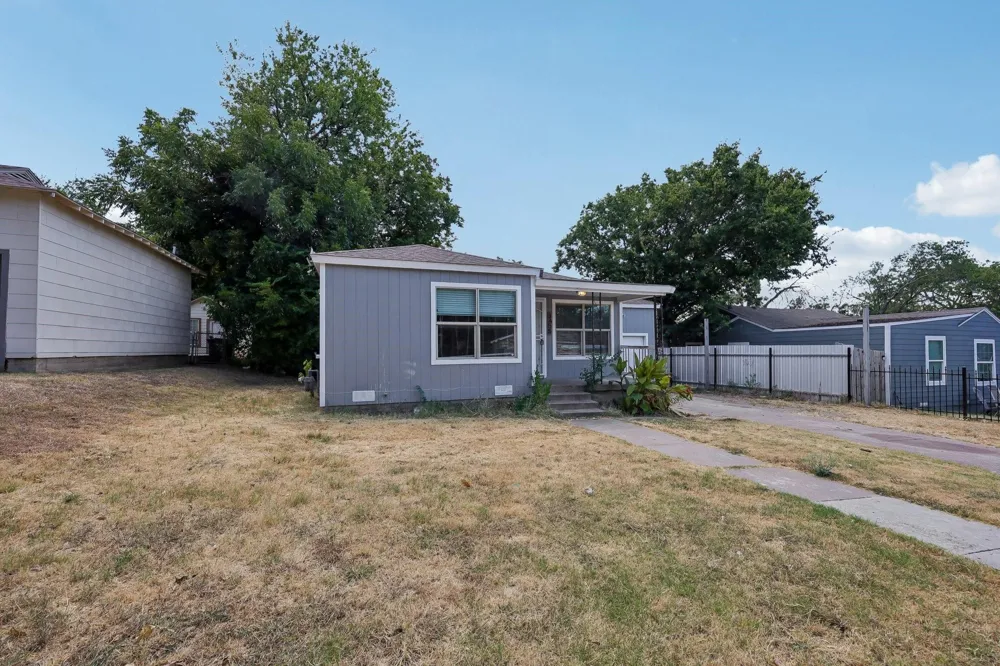 3455 W Boyce Avenue Fort Worth, TX 76133