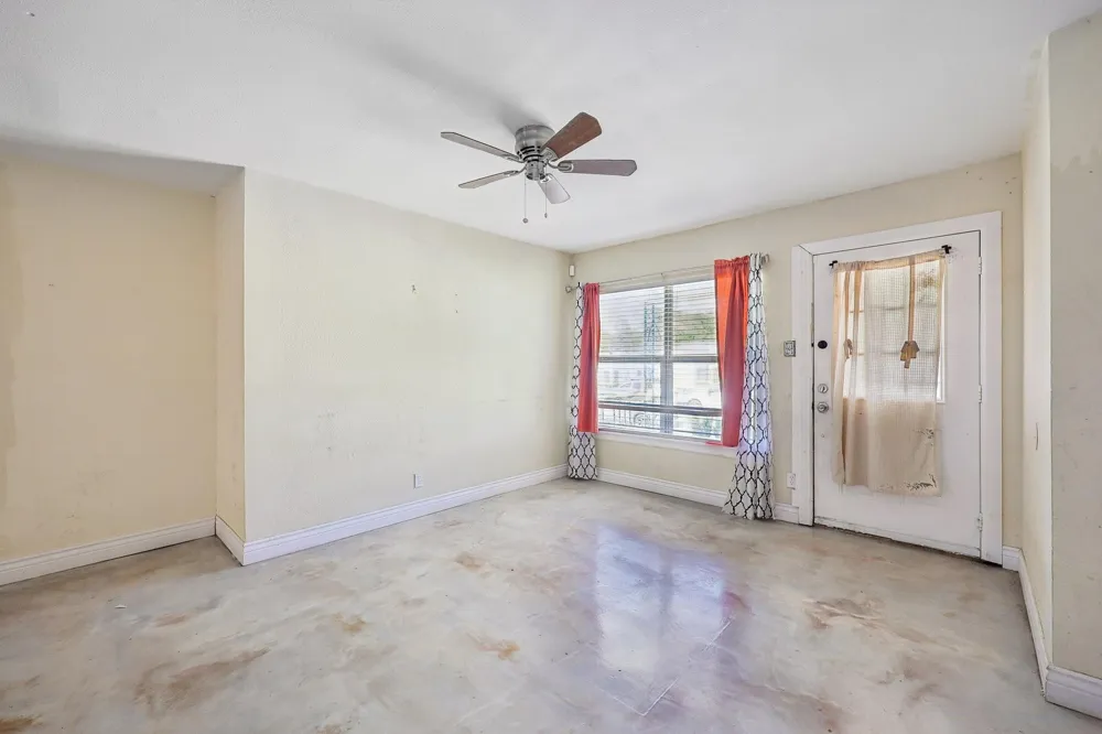 3455 W Boyce Avenue Fort Worth, TX 76133