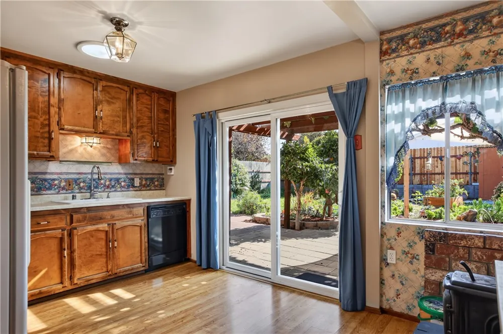 1327 17th Oceano, CA 93445