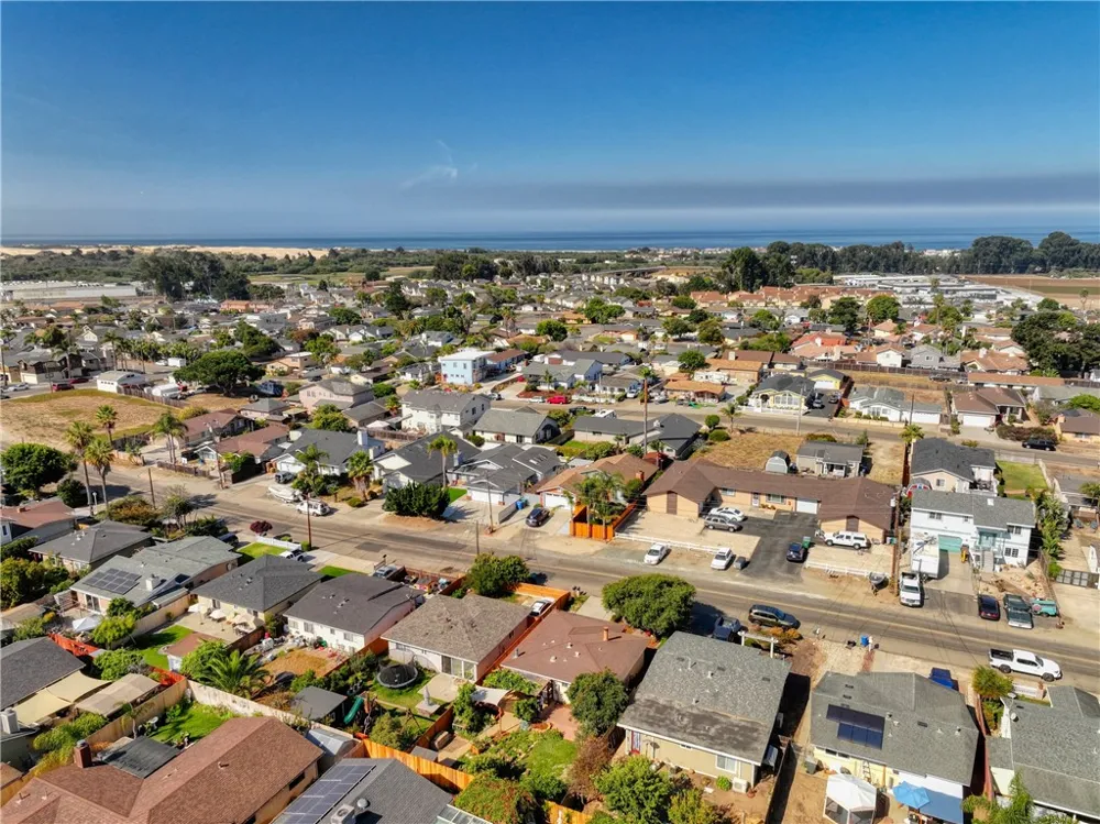 1327 17th Oceano, CA 93445
