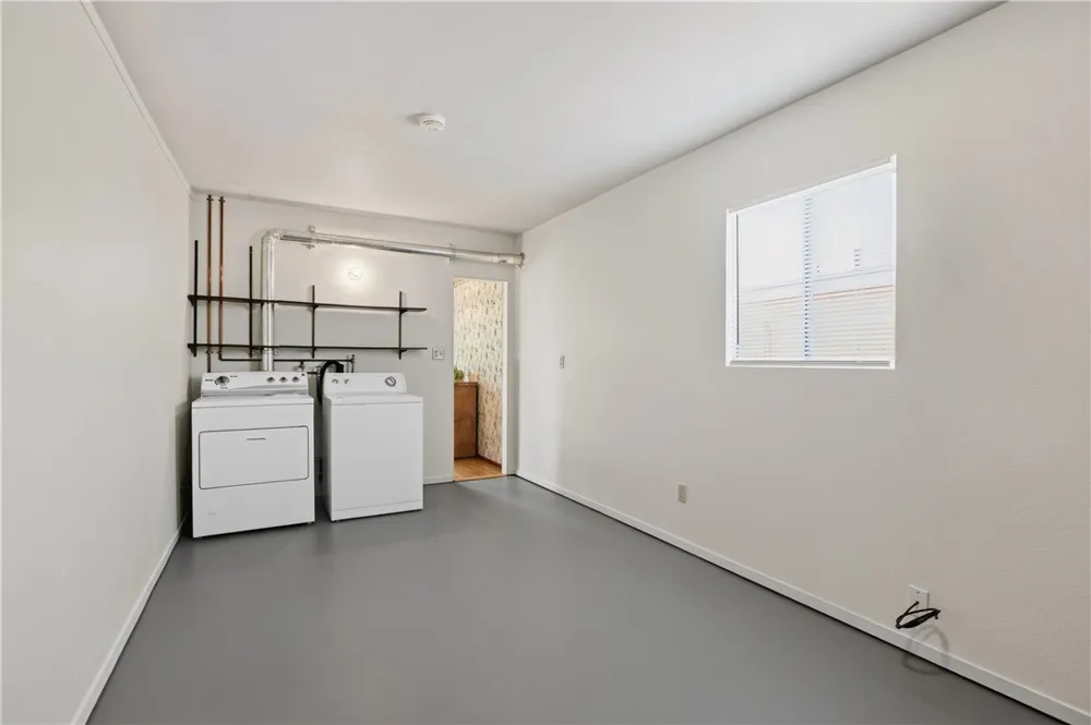 1327 17th Oceano, CA 93445