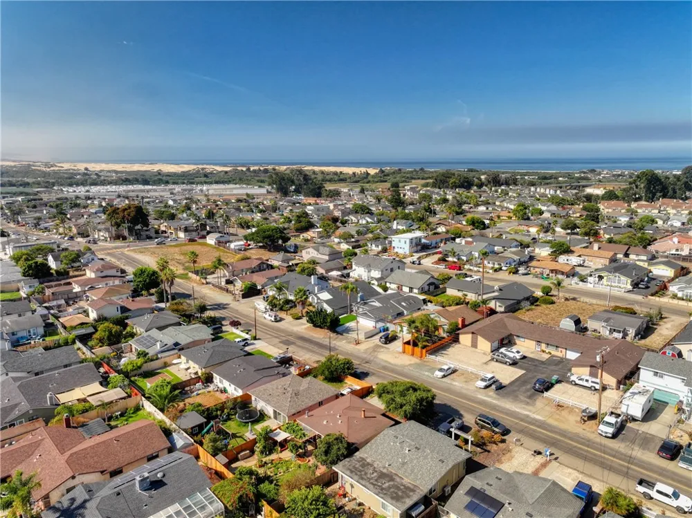 1327 17th Oceano, CA 93445