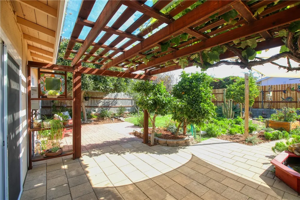 1327 17th Oceano, CA 93445