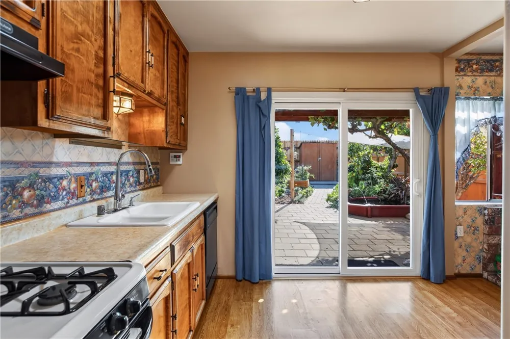 1327 17th Oceano, CA 93445