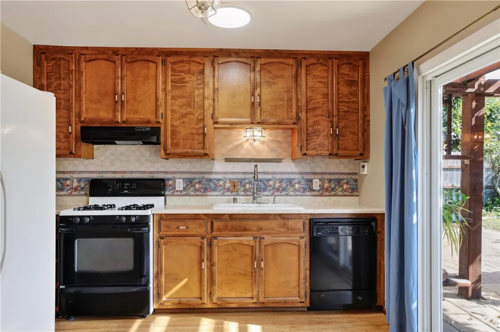 1327 17th Oceano, CA 93445