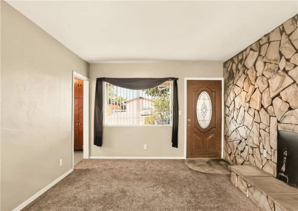 1327 17th Oceano, CA 93445