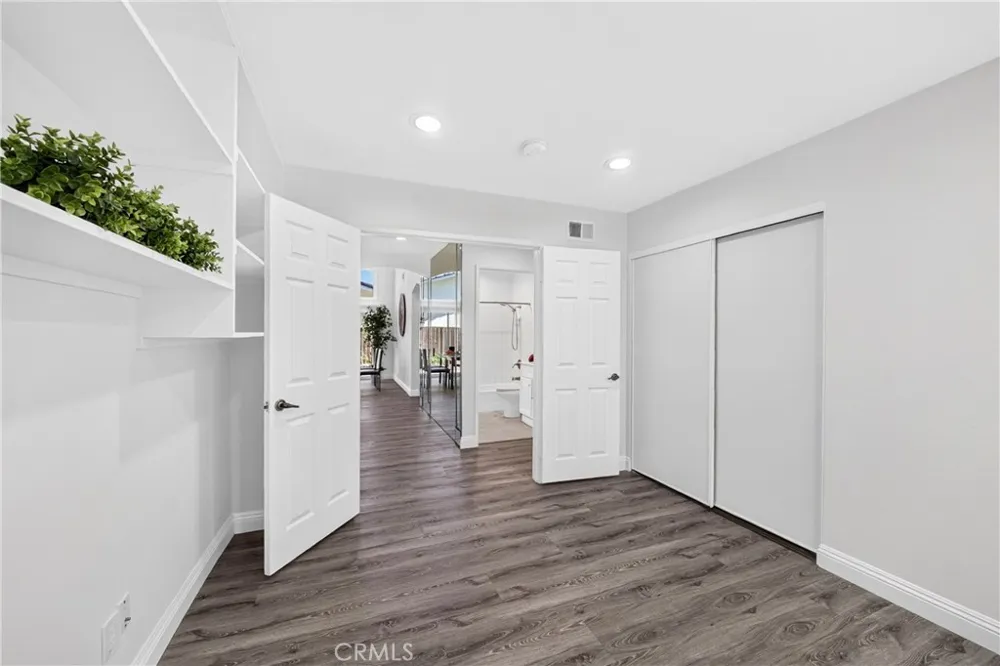 404 Continental Ct Newbury Park, CA 91320