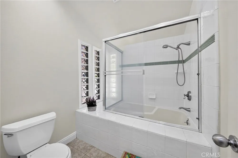 404 Continental Ct Newbury Park, CA 91320