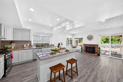404 Continental Ct