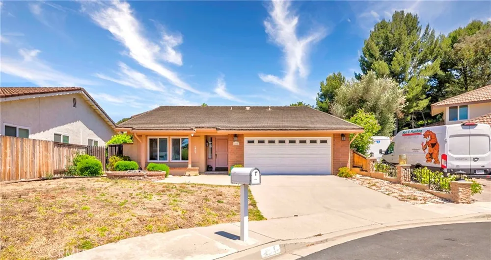 404 Continental Ct Newbury Park, CA 91320