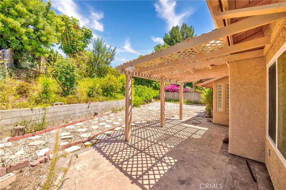 404 Continental Ct Newbury Park, CA 91320