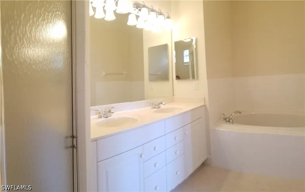 Sanctuary Circle #2 Naples, FL 34104