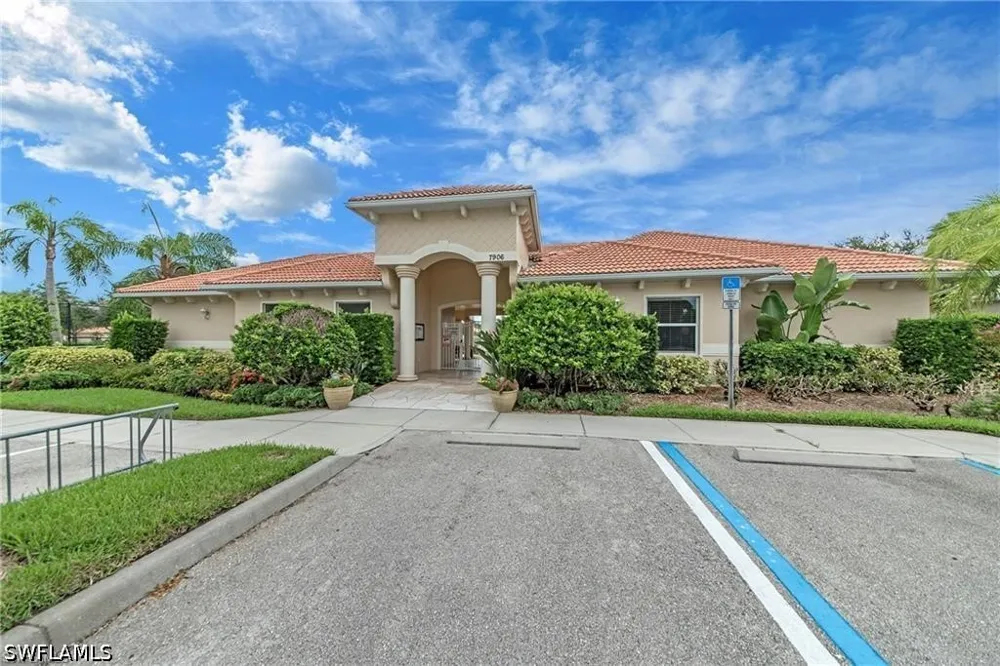 Sanctuary Circle #2 Naples, FL 34104