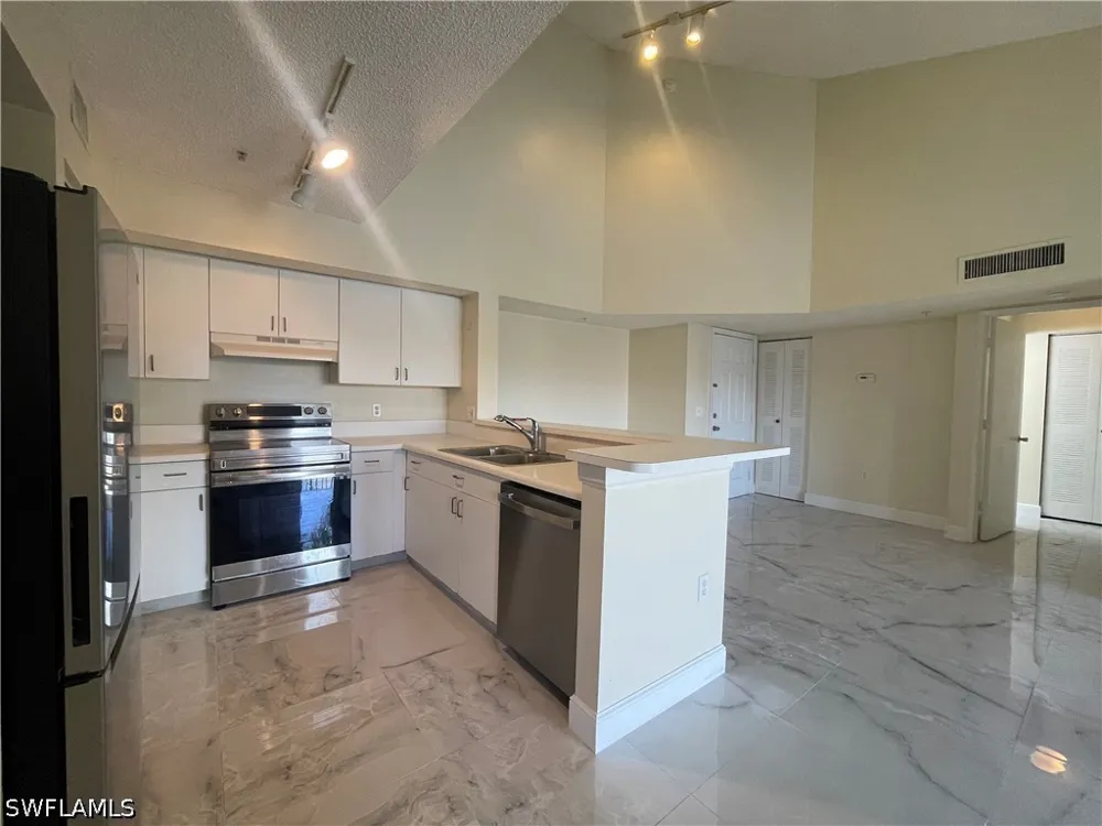 Wildwood Lakes Boulevard #306 Naples, FL 34104