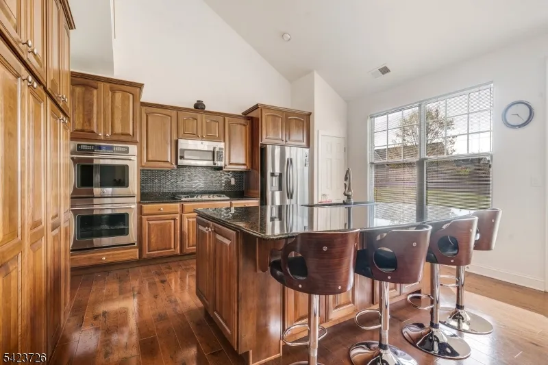 90 Schindler Ct Franklin, NJ 08873