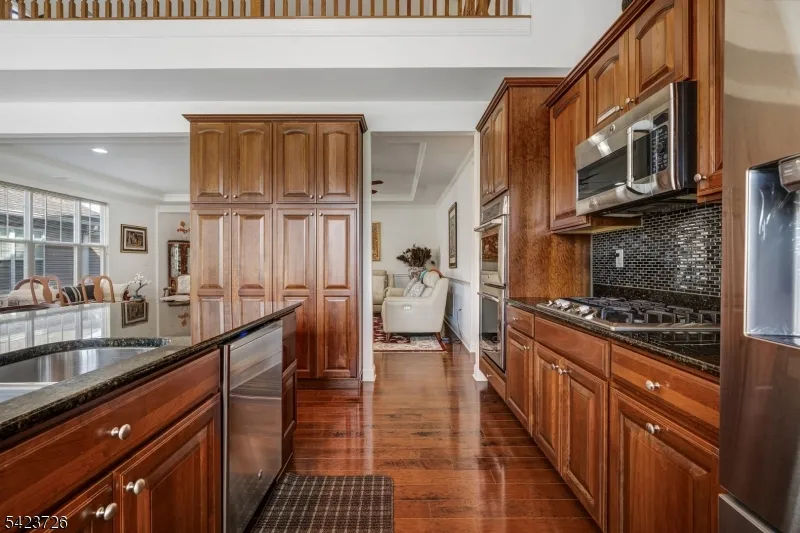 90 Schindler Ct Franklin, NJ 08873