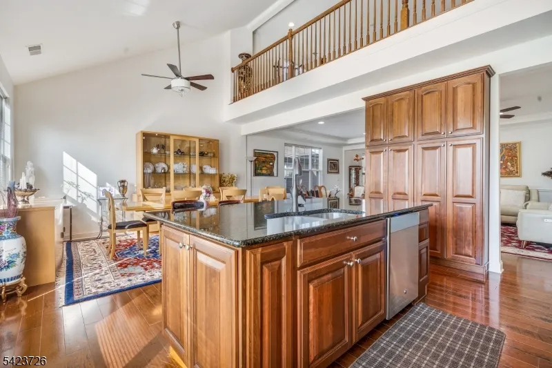 90 Schindler Ct Franklin, NJ 08873