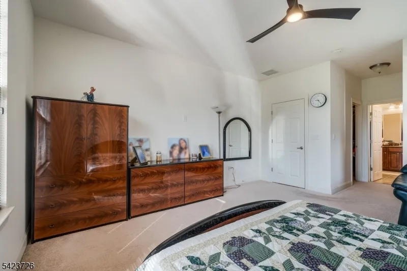 90 Schindler Ct Franklin, NJ 08873