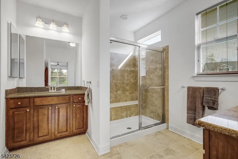 90 Schindler Ct Franklin, NJ 08873