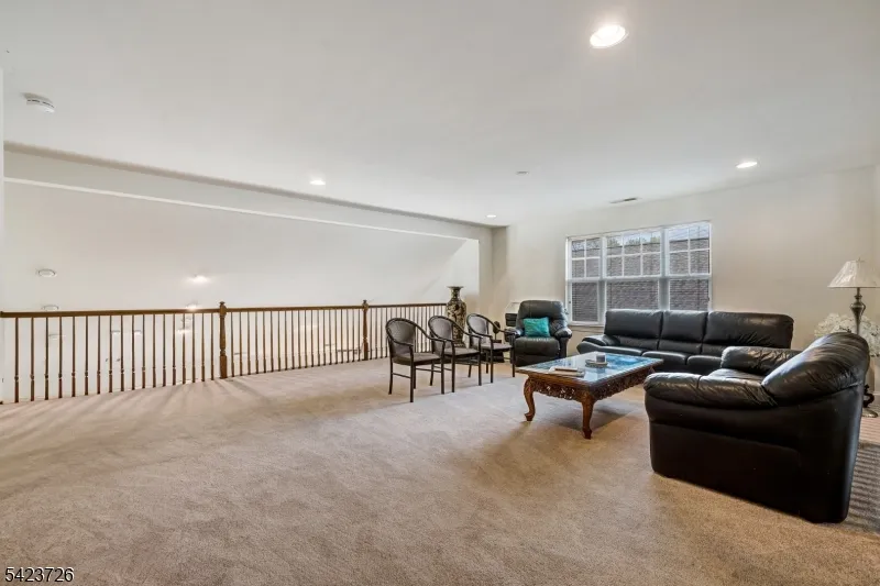 90 Schindler Ct Franklin, NJ 08873