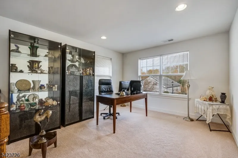 90 Schindler Ct Franklin, NJ 08873