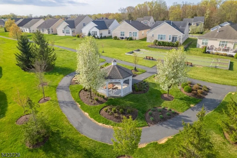 90 Schindler Ct Franklin, NJ 08873