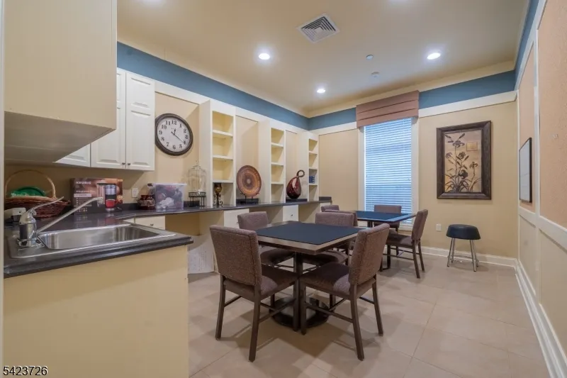 90 Schindler Ct Franklin, NJ 08873