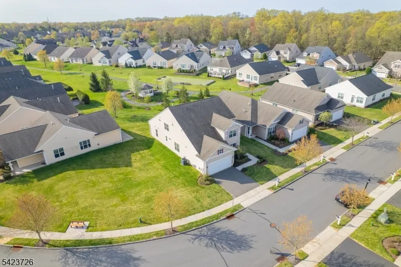 90 Schindler Ct Franklin, NJ 08873