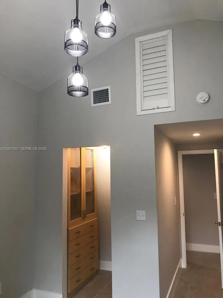 821 SW 29th Ct Miami, FL 33135
