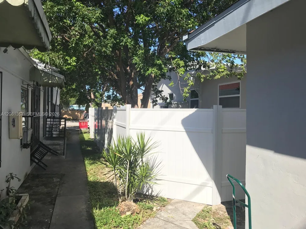 821 SW 29th Ct Miami, FL 33135