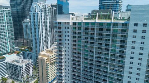1200 Brickell Bay Dr #4121