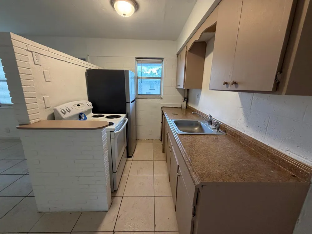 711 NW 4TH AVENUE #2 Fort Lauderdale, FL 33311