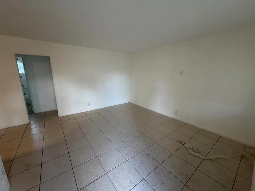 711 NW 4TH AVENUE #2 Fort Lauderdale, FL 33311
