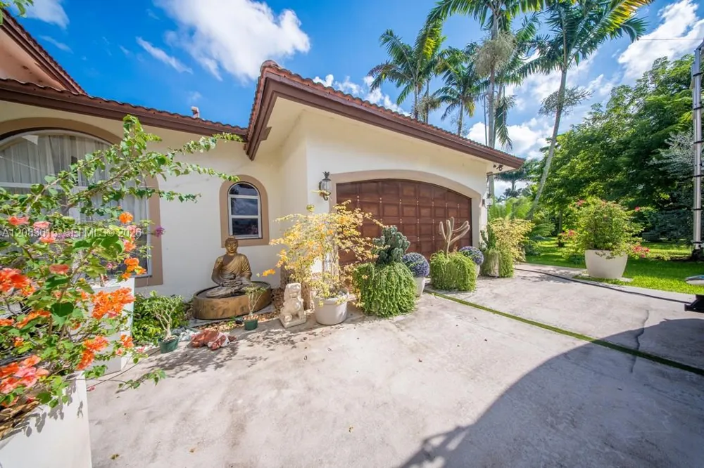 19381 SW 196th St Miami, FL 33187