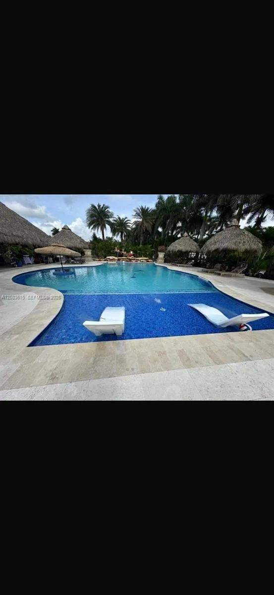 19381 SW 196th St Miami, FL 33187