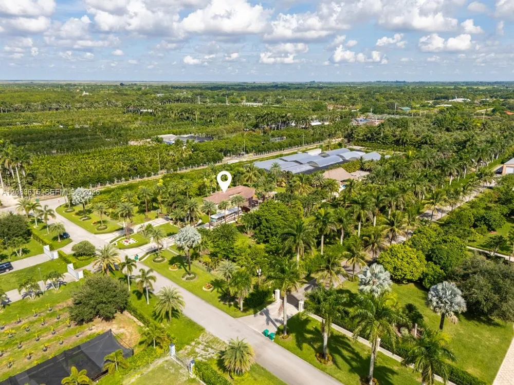 19381 SW 196th St Miami, FL 33187