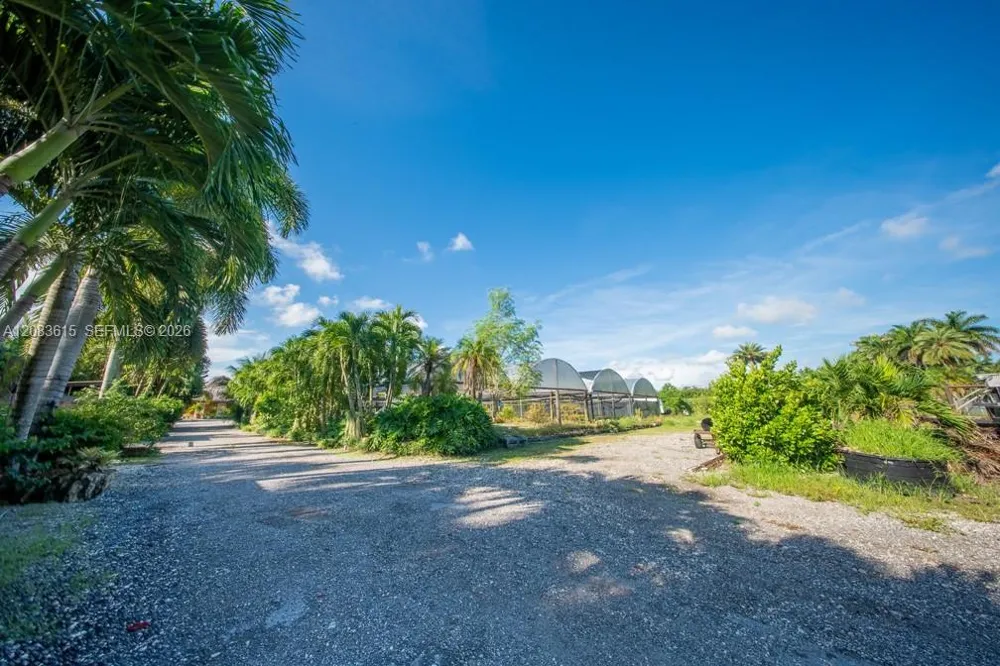 19381 SW 196th St Miami, FL 33187