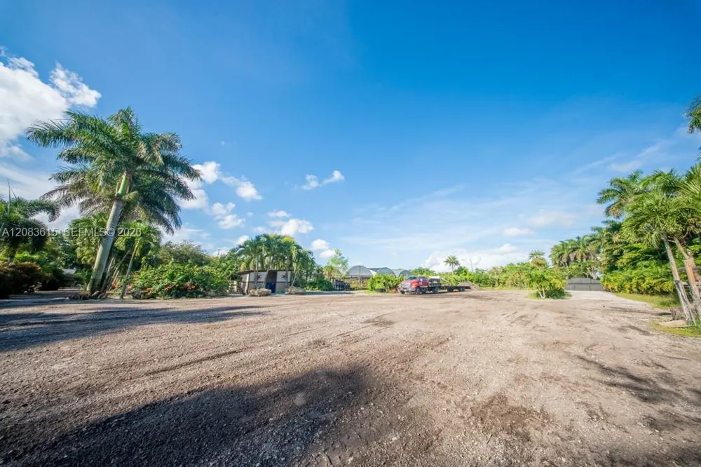 19381 SW 196th St Miami, FL 33187