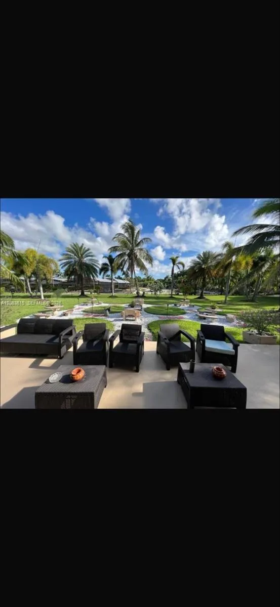 19381 SW 196th St Miami, FL 33187