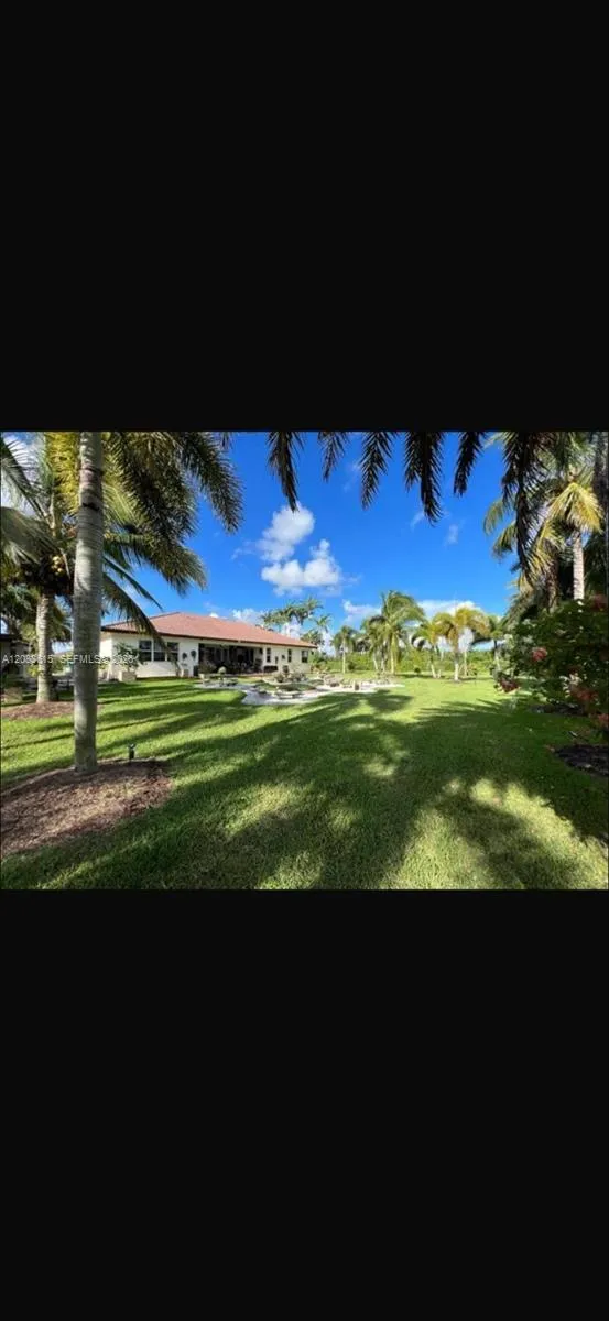 19381 SW 196th St Miami, FL 33187